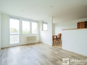 Pronájem bytu 3+1, Neratovice, Dr. E. Beneše, 68 m2