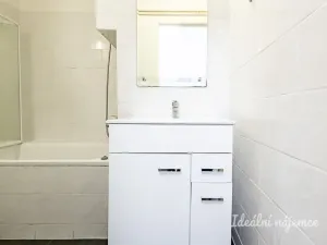 Pronájem bytu 2+kk, Praha - Smíchov, Svornosti, 47 m2