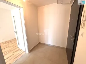 Pronájem bytu 1+kk, Dobřichovice, Pražská, 32 m2