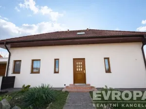 Pronájem rodinného domu, Velké Přílepy, Seifertova, 170 m2
