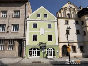 Prodej ubytování, Louny, Mírové náměstí, 530 m2