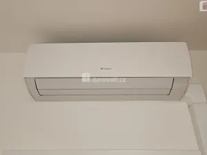 Pronájem bytu 2+kk, Praha - Záběhlice, Velenovského, 53 m2