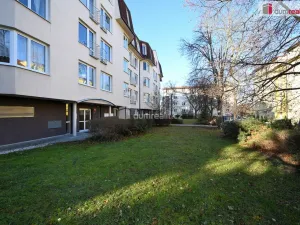 Pronájem garáže, Praha - Košíře, náměstí Josefa Machka, 13 m2