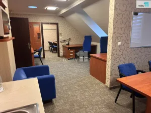 Pronájem kanceláře, Karlovy Vary - Dvory, Chebská, 75 m2