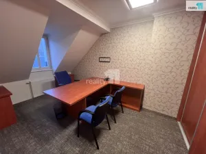 Pronájem kanceláře, Karlovy Vary - Dvory, Chebská, 75 m2