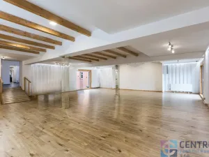 Pronájem obchodního prostoru, Jablonec nad Nisou, Pražská, 243 m2