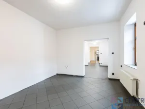 Pronájem obchodního prostoru, Jablonec nad Nisou, Pražská, 243 m2