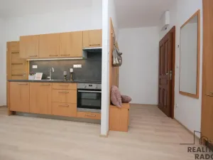 Pronájem bytu 2+kk, Břeclav, Stromořadní, 43 m2