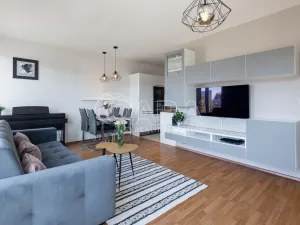 Prodej bytu 2+kk, Praha - Pitkovice, Májovková, 67 m2