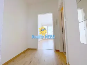 Pronájem bytu 1+kk, Praha - Hostivař, Hornoměcholupská, 26 m2