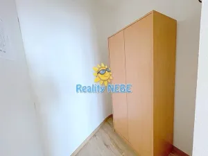 Pronájem bytu 1+kk, Praha - Hostivař, Hornoměcholupská, 26 m2