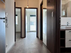 Pronájem bytu 3+kk, Praha, Čakovická, 85 m2