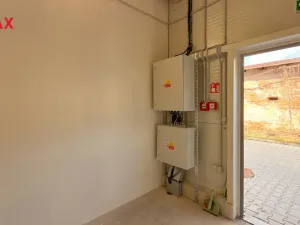Pronájem skladu, Úpice, 88 m2