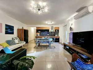 Prodej bytu 3+kk, Malinska, Chorvatsko, 52 m2