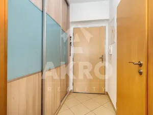 Prodej bytu 1+kk, Praha - Hloubětín, Nademlejnská, 37 m2