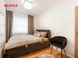 Prodej bytu 3+1, Praha - Letňany, Rýmařovská, 77 m2