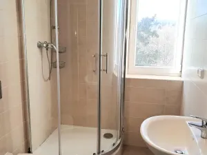 Pronájem bytu 1+kk, Praha - Hostivař, Záveská, 34 m2