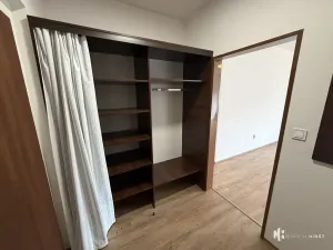 Pronájem bytu 1+kk, Praha - Libeň, Pod plynojemem, 36 m2