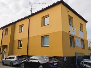 Prodej obchodního prostoru, České Budějovice - České Budějovice 4, Hlinská, 440 m2