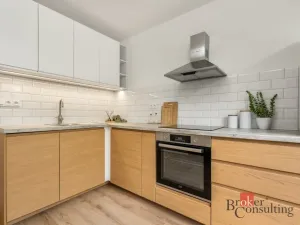 Prodej bytu 3+1, Praha - Modřany, Urbánkova, 79 m2