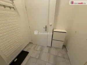 Pronájem bytu 1+kk, Praha - Smíchov, Moulíkova, 30 m2