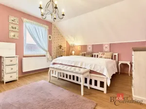 Prodej rodinného domu, Kolová, 180 m2