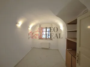 Prodej obchodního prostoru, Praha - Malá Strana, Břetislavova, 152 m2