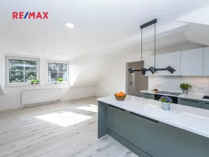 Pronájem bytu 2+kk, Dobříč, 80 m2