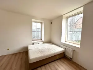 Pronájem bytu 1+kk, Praha - Zličín, Strojírenská, 32 m2