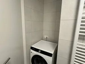 Pronájem bytu 2+kk, Praha - Karlín, Sokolova, 67 m2