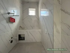 Pronájem bytu 2+kk, Praha - Žižkov, Na Jarově, 35 m2