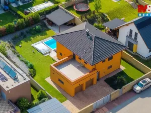 Prodej rodinného domu, Veleň - Mírovice, U Skalky, 229 m2