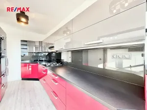 Prodej bytu 3+1, Kladno, Vašíčkova, 77 m2