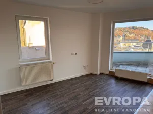 Pronájem bytu 2+kk, Jablonec nad Nisou, Komenského, 55 m2