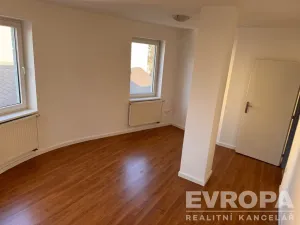 Pronájem bytu 2+kk, Jablonec nad Nisou, Komenského, 55 m2