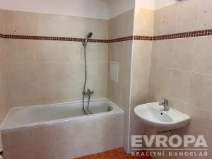 Pronájem bytu 2+kk, Jablonec nad Nisou, Komenského, 55 m2