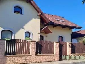 Pronájem rodinného domu, Praha - Kunratice, Pod javory, 711 m2