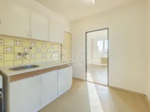 Prodej bytu 3+1, Netvořice, Sídliště II., 73 m2