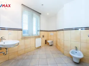 Prodej kanceláře, Praha, U zahrádek, 433 m2