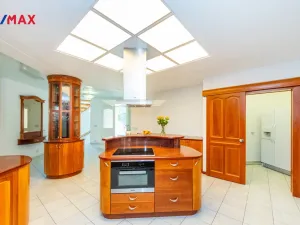 Prodej rodinného domu, Praha, U zahrádek, 433 m2