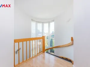 Prodej rodinného domu, Praha, U zahrádek, 433 m2