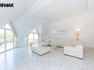 Prodej rodinného domu, Praha, U zahrádek, 433 m2