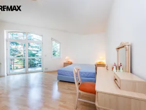 Prodej rodinného domu, Praha, U zahrádek, 433 m2