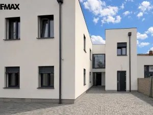 Pronájem bytu 1+kk, Hradec Králové - Pražské Předměstí, Blažíčkovo náměstí, 30 m2