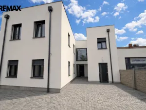 Pronájem bytu 3+kk, Hradec Králové - Pražské Předměstí, Blažíčkovo náměstí, 57 m2
