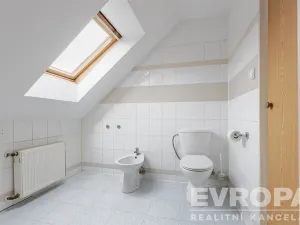 Prodej rodinného domu, Stará Huť, Družstevní, 142 m2