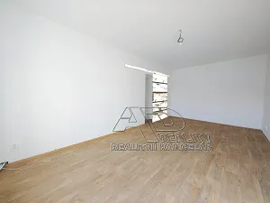 Pronájem bytu 2+kk, České Budějovice, Suchovrbenské nám., 44 m2