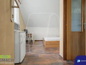 Pronájem bytu 1+kk, Staré Město, Velehradská, 25 m2