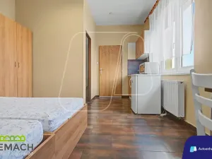 Pronájem bytu 1+kk, Uherské Hradiště, Velehradská třída, 25 m2