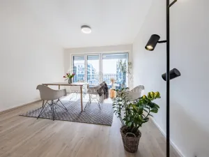 Pronájem bytu 1+kk, Praha - Hloubětín, Poděbradská, 39 m2